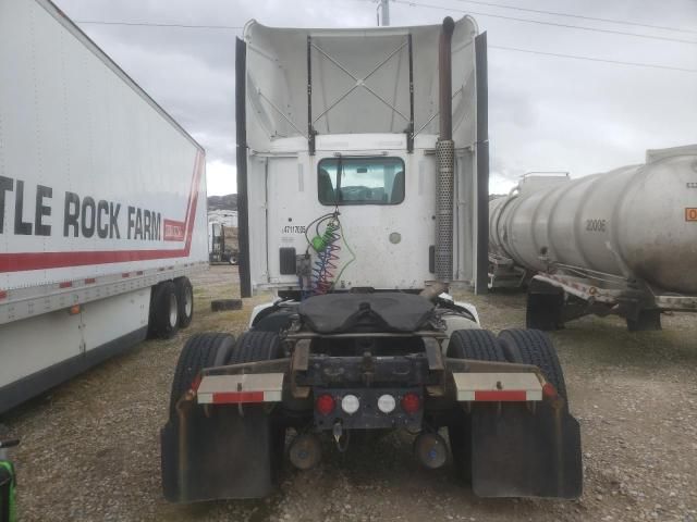 2015 Kenworth T680 Semi Truck