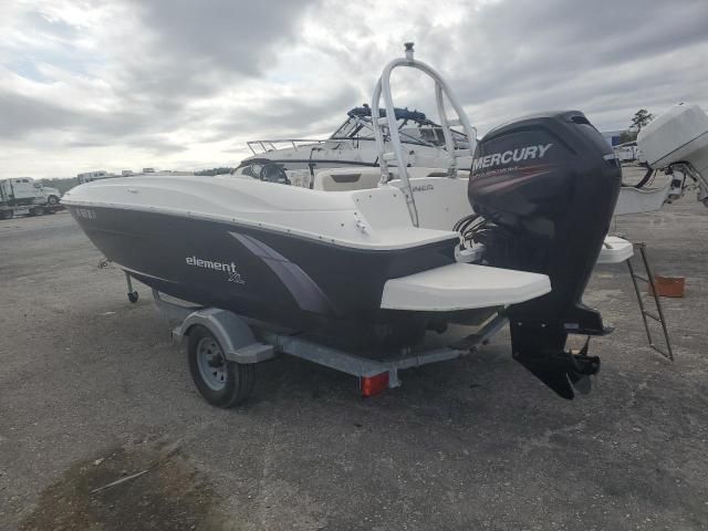 2015 Bayliner Boat