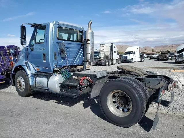 2013 International 8600 Semi Truck