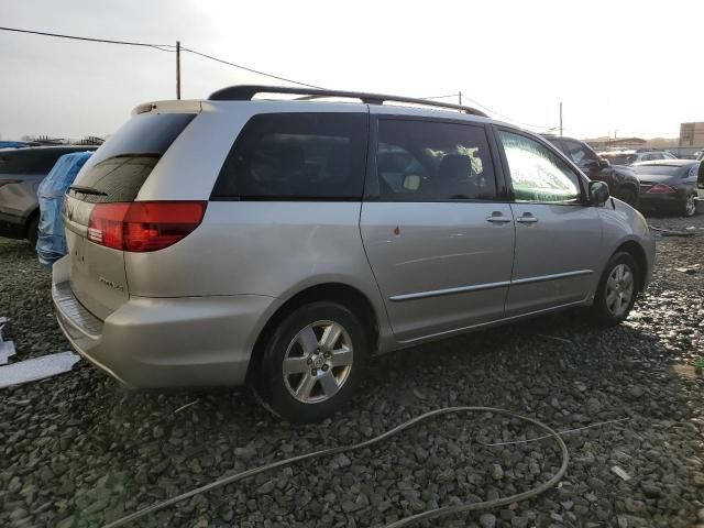 2004 Toyota Sienna CE