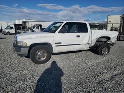 Carros salvage a la venta en subasta: 2002 Dodge RAM 2500