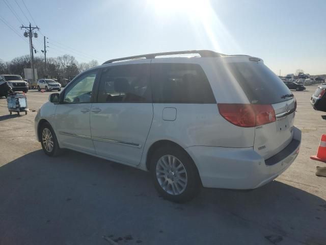 2010 Toyota Sienna XLE