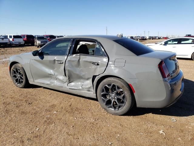 2019 Chrysler 300 Touring