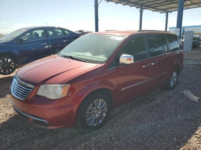 2014 Chrysler Town & Country Touring L