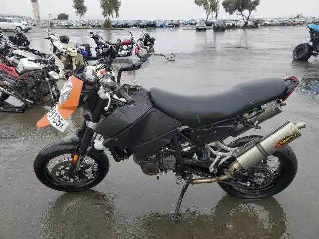 2007 KTM 690 Supermoto