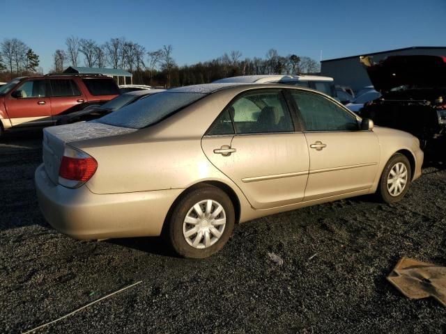 2005 Toyota Camry LE