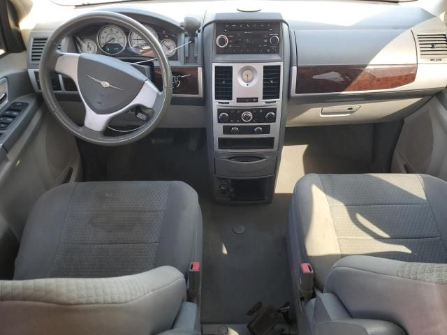 2010 Chrysler Town & Country Touring