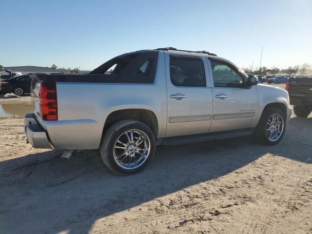 2011 Chevrolet Avalanche LS