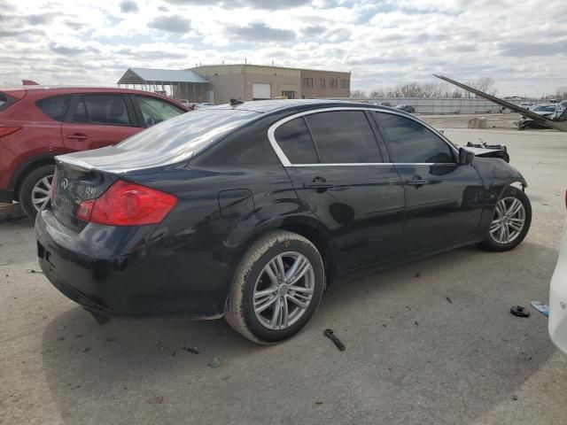 2015 Infiniti Q40