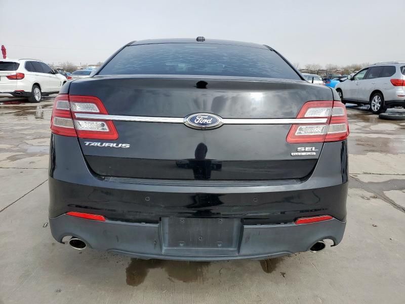 2018 Ford Taurus SEL