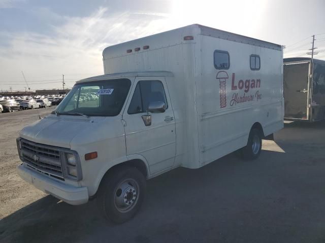 1983 GMC Cutaway Van G3500