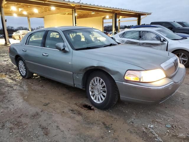 2004 Lincoln Town Car Executive