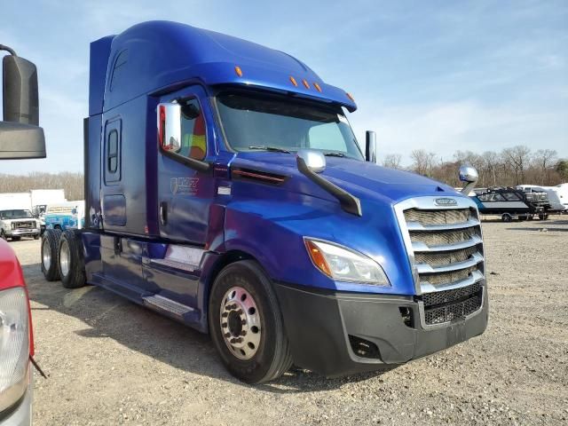 2019 Freightliner Cascadia 126