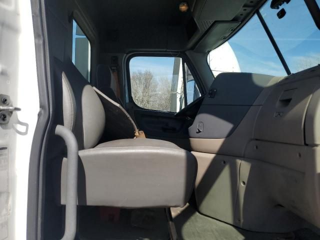 2016 Freightliner Cascadia 125 Semi Truck