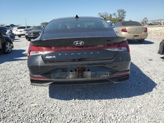 2023 Hyundai Elantra SE