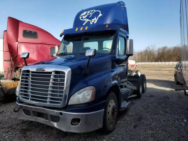 2012 Freightliner Cascadia 125 Semi Truck