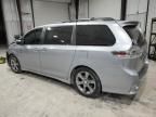 2011 Toyota Sienna Sport