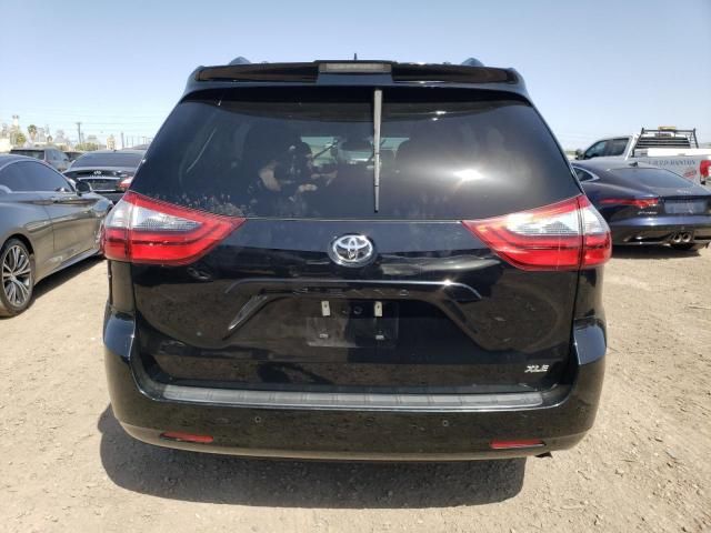 2020 Toyota Sienna XLE