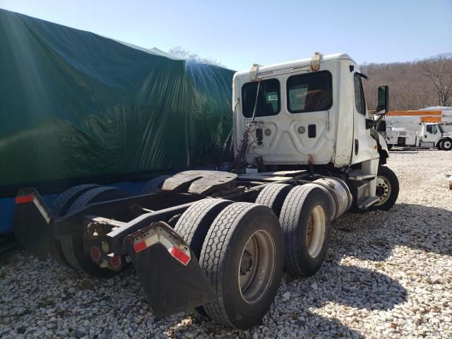 2014 Freightliner Cascadia 125