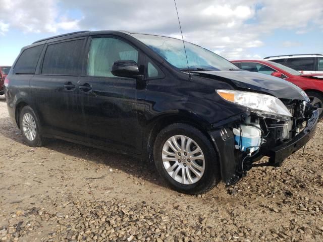 2012 Toyota Sienna XLE