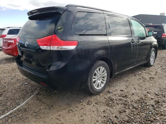 2012 Toyota Sienna XLE