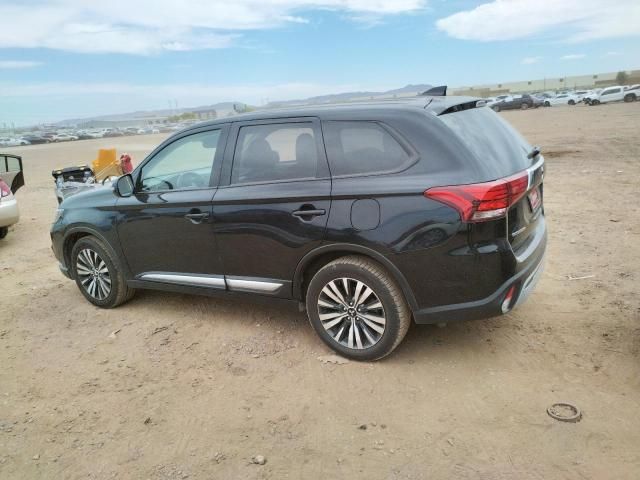 2020 Mitsubishi Outlander SE