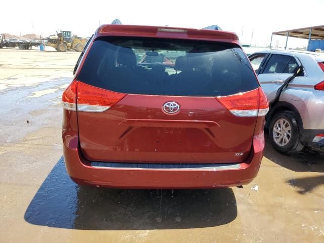 2013 Toyota Sienna XLE