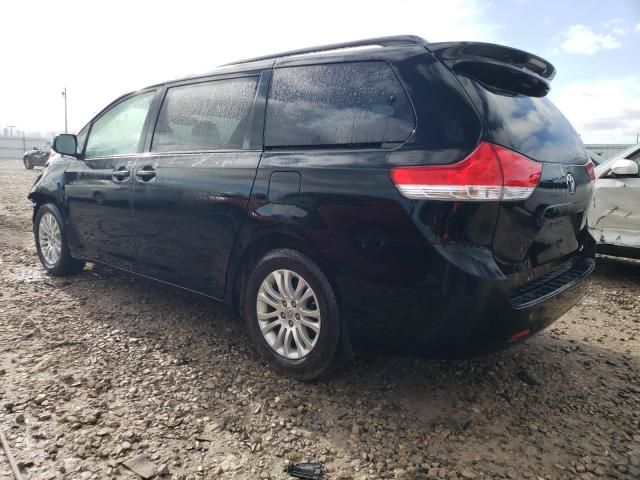 2012 Toyota Sienna XLE