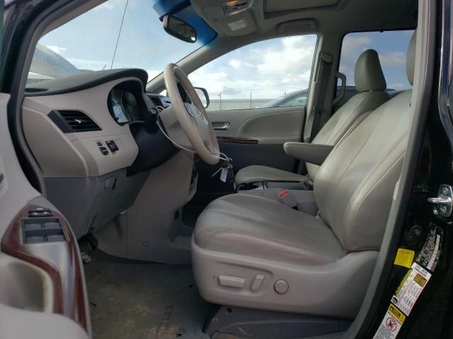 2012 Toyota Sienna XLE