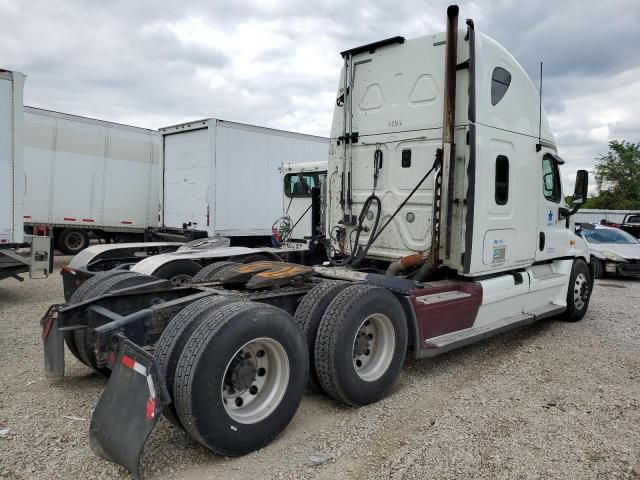 2013 Freightliner Cascadia 125