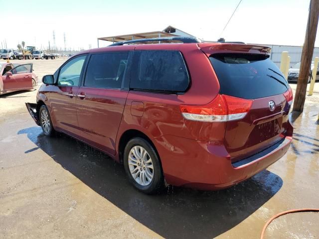 2013 Toyota Sienna XLE