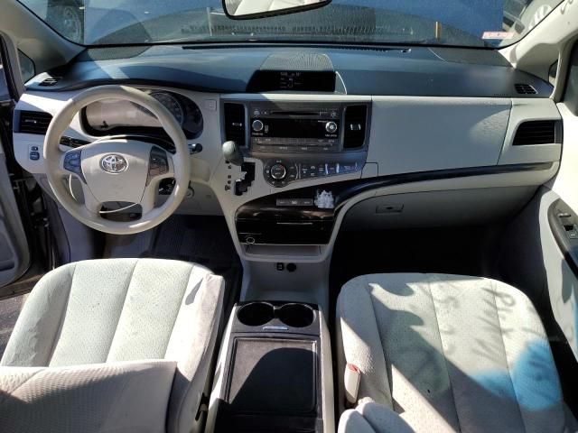 2013 Toyota Sienna LE