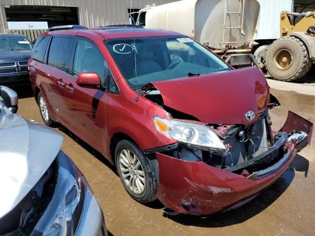 2013 Toyota Sienna XLE