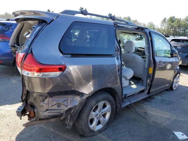 2013 Toyota Sienna LE