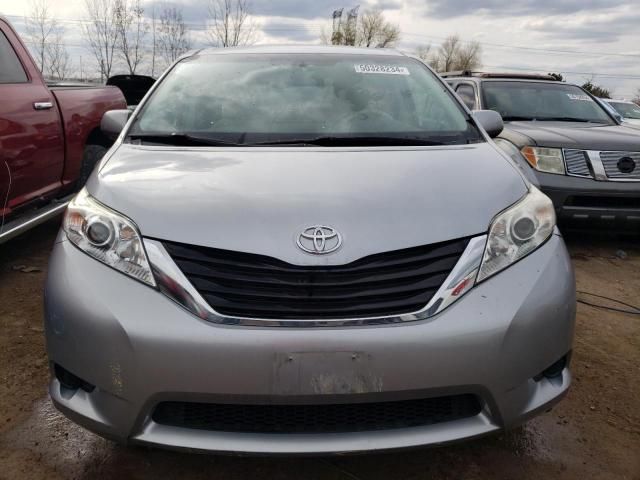 2014 Toyota Sienna LE