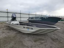 Salvage boats for sale at Cahokia Heights, IL auction: 1995 Rflo Vacuuanker