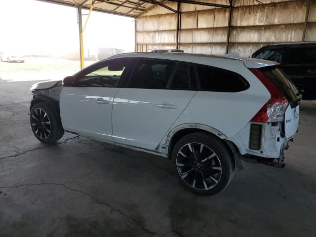 2016 Volvo V60 Cross Country Premier