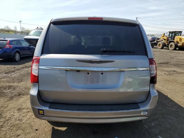 2013 Chrysler Town & Country Touring