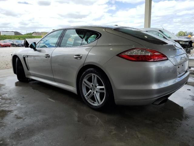 2011 Porsche Panamera 2