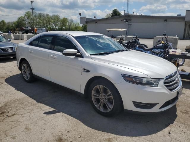 2015 Ford Taurus SEL