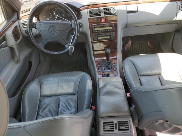 1998 Mercedes-Benz E 320