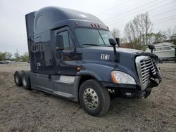 Salvage trucks for sale at Columbus, OH auction: 2018 Freightliner Cascadia 125