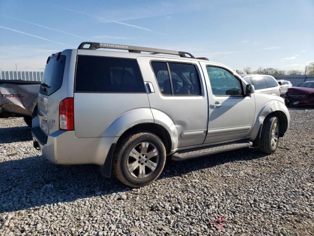 2005 Nissan Pathfinder LE