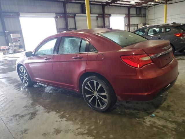 2013 Chrysler 200 Touring