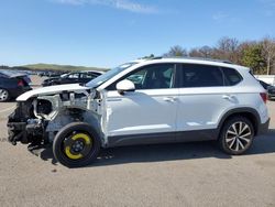 Vehiculos salvage en venta de Copart Brookhaven, NY: 2022 Volkswagen Taos SE IQ Drive