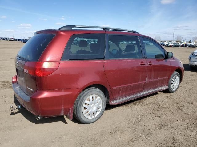 2004 Toyota Sienna CE