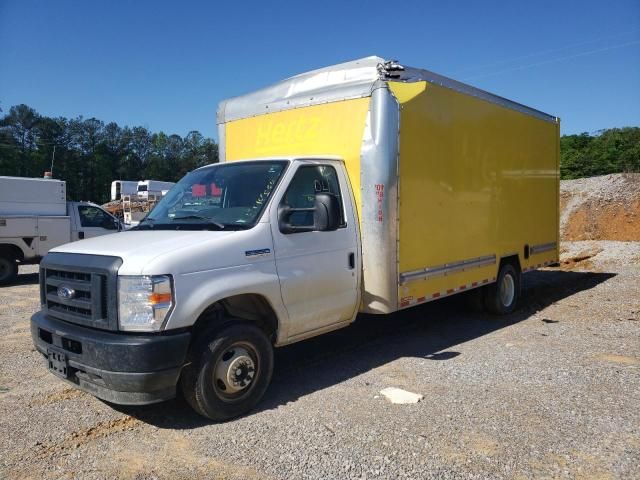 2022 Ford Econoline E350 Super Duty Cutaway Van