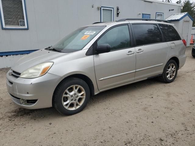 2004 Toyota Sienna XLE