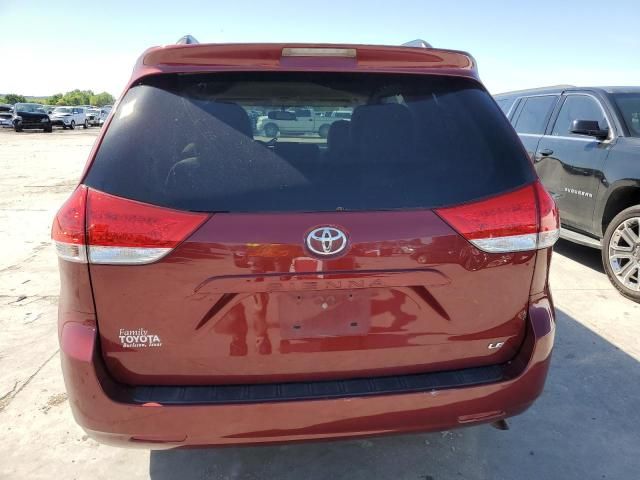 2014 Toyota Sienna LE