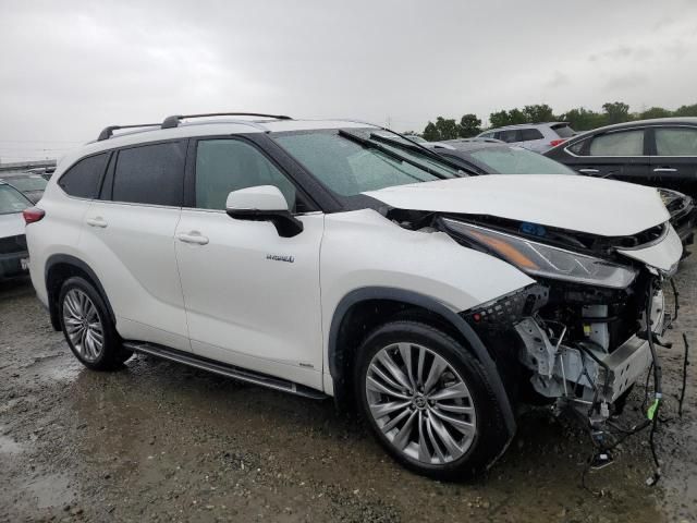 2021 Toyota Highlander Hybrid Platinum